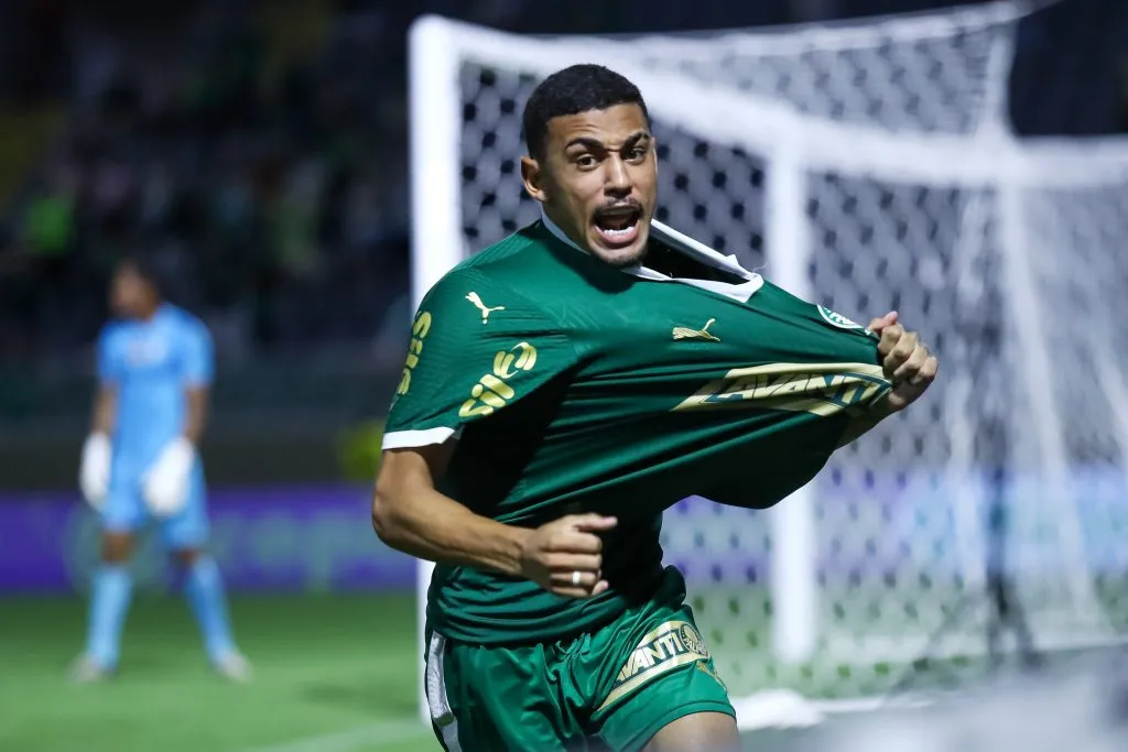 Riquelme Fillipi jogador do Palmeiras comemora seu gol durante partida contra o Gremio no estadio Arena Barueri pelo campeonato Copa Sao Paulo 2025. Foto: Marco Miatelo/AGIF