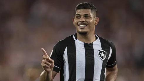 Ex-Botafogo, Erison faz sucesso no Japão