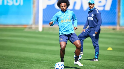 RS – FUTEBOL/ TREINO GREMIO 2025 – ESPORTES – Jogadores do Gremio realizam treino técnico durante a manha deste domingo, no CT Luiz Carvalho, na preparação para a partida valida pelo Campeonato Brasileiro 2025. FOTO: LUCAS UEBEL/GREMIO FBPA