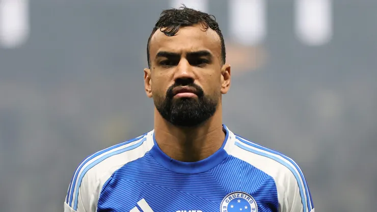 Fabricio Bruno jogador do Cruzeiro durante partida contra o Atletico-MG no estadio Arena MRV pelo campeonato Copa Do Brasil 2025. Foto: Gilson Lobo/AGIF