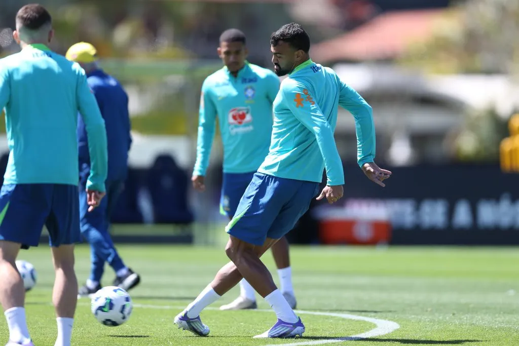 Fabricio Bruno jogador da Selecao Brasileira durante treino na Granja Comary em Teresopolis (RJ), nesta quarta-feira (3). A equipe se prepara para enfrentar o Chile pelas Eliminatorias da Copa do Mundo 2016. Foto: Marlon Costa/AGIF