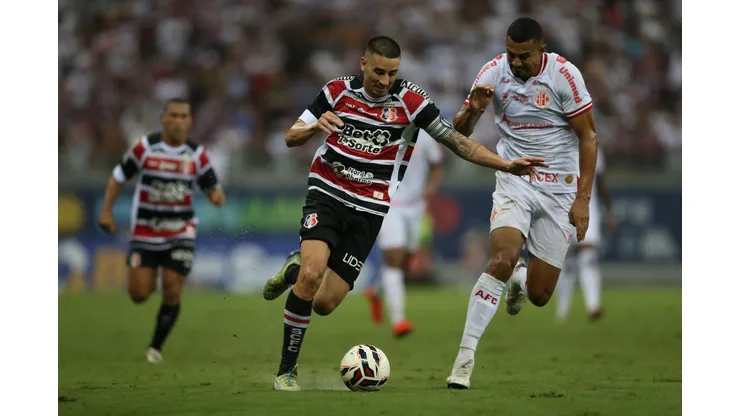 Thiago Galhardo jogador do Santa Cruz durante a partida contra o America RN na Arena de Pernambuco pelo campeonato Brasileiro D 2025. Foto: Marlon Costa/AGIF