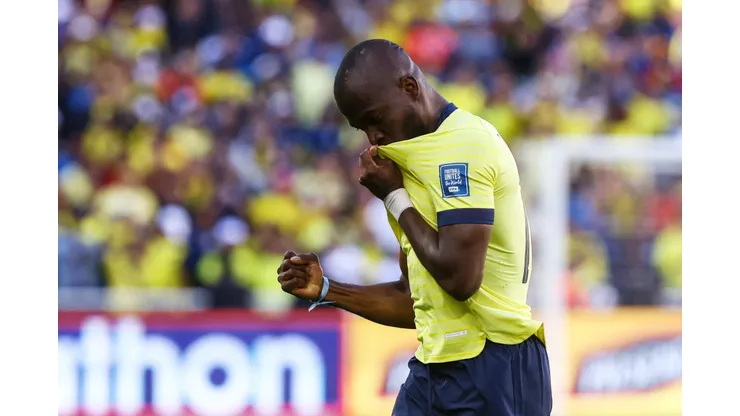 QUITO, ECUADOR - SEPTEMBER 10: Enner Valencia of Ecuador celebrates after scoring the team's first goal during the South American FIFA World Cup 2026 Qualifier match between Ecuador and Peru at Rodrigo Paz Delgado Stadium on September 10, 2024 in Quito, Ecuador. (Photo by Franklin Jacome/Getty Images)