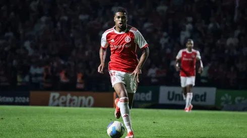 SC – CRICIUMA – 13/06/2024 – BRASILEIRO A 2024, INTERNACIONAL X SAO PAULO – Gustavo Prado jogador do Internacional durante partida contra o Sao Paulo no estadio Heriberto Hulse pelo campeonato Brasileiro A 2024. Foto: Leonardo Hubbe/AGIF