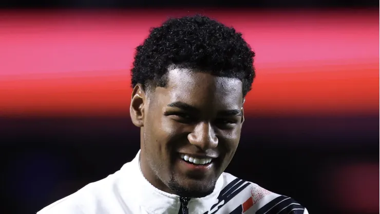 Lucas Ferreira jogador do Sao Paulo antes da partida contra o Vitoria no estadio Morumbi pelo campeonato Brasileiro A 2025. Foto: Marcello Zambrana/AGIF