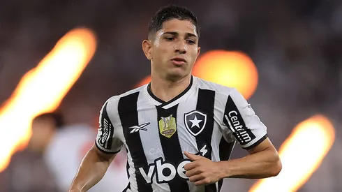 Savarino poderá ser desfalque no Botafogo