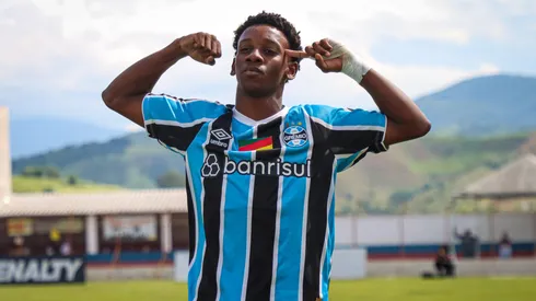 Gabriel Mec comemora gol do Grêmio, diante do Goiás, pela Copa São Paulo de Futebol Júnior – Foto: Divulgação do Grêmio