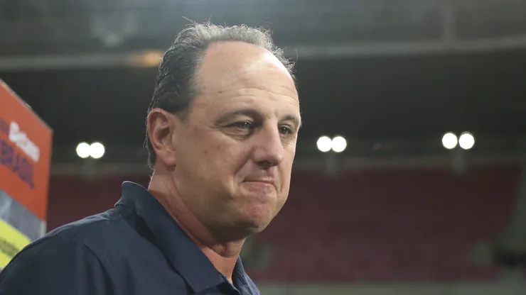 PE - RECIFE - 06/08/2025 - COPA DO BRASIL 2025, RETRO X BAHIA - Rogerio Ceni tecnico do Bahia durante a partida entre Retro e Bahia na Arena de Pernambuco, pela Copa do Brasil 2025. Foto: Marlon Costa/AGIF