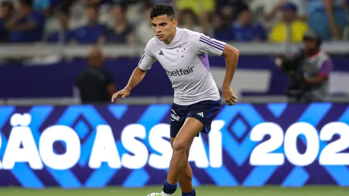 Bruno Rodrigues jogador do Cruzeiro durante aquecimento antes da partida contra o Athletico-PR no estadio Mineirao pelo campeonato Brasileiro A 2023.