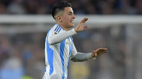 Thiago Almada em ação pela Seleção da Argentina