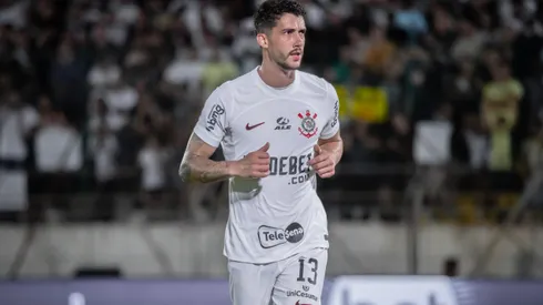 Jogador do Corinthians durante partida contra o Cianorte no estadio Willie Davids pelo campeonato Copa Do Brasil 2024.
