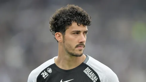Gustavo Henrique continuará no Corinthians.
