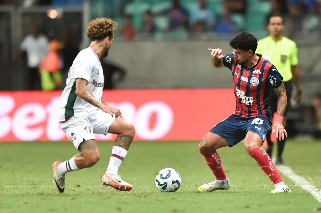 BA – SALVADOR – 28/08/2025 – COPA DO BRASIL 2025, BAHIA X FLUMINENSE – Cauly jogador do Bahia disputa lance com Guga jogador do Fluminense durante partida no estadio Fonte Nova pelo campeonato Copa Do Brasil 2025. Foto: Jhony Pinho/AGIF