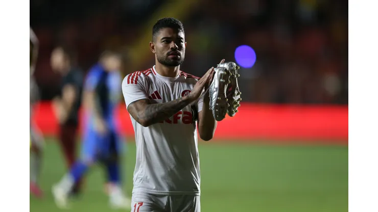 PE - RECIFE - 25/05/2025 - BRASILEIRO A 2025, SPORT X INTERNACIONAL - Bruno Tabata jogador do Internacional durante a partida entre Sport e Internacional no Estadio da Ilha do Retiro em Recife (PE), pelo campeonato brasileiro Serie A. Foto: Marlon Costa/AGIF