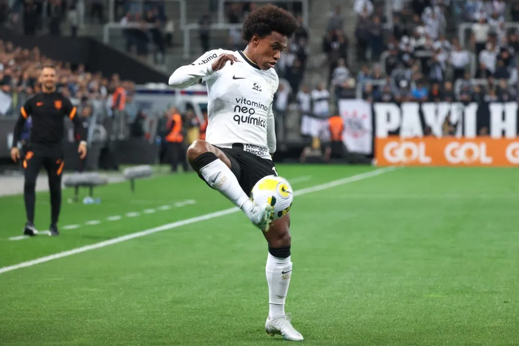Willian jogando no Corinthians em 2022 – Foto: Marcello Zambrana/AGIF
