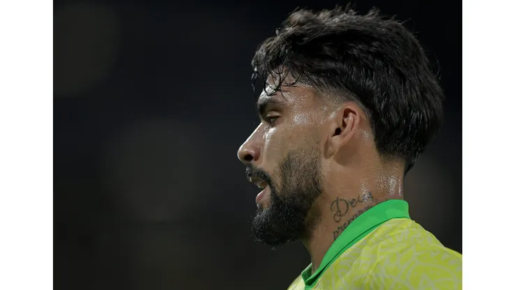 RJ - RIO DE JANEIRO - 04/09/2025 - ELIMINATORIAS COPA DO MUNDO 2026, BRASIL X CHILE - Lucas Paqueta jogador do Brasil durante partida contra o Chile no estadio Maracana pelo campeonato Eliminatorias Copa Do Mundo 2026. Foto: Thiago Ribeiro/AGIF