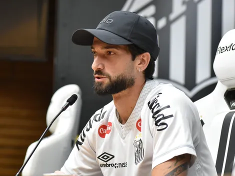 Lautaro Díaz pode atuar de centroavante e ponta no Santos