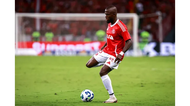SP - PORTO ALEGRE - 06/04/2025 - BRASILEIRO A 2025, INTERNACIONAL X CRUZEIRO - Enner Valencia jogador do Internacional durante partida contra o Cruzeiro no estadio Beira-Rio pelo campeonato Brasileiro A 2025. Foto: Maxi Franzoi/AGIF