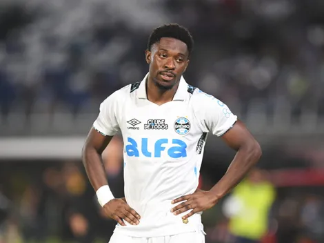 Grêmio busca negociar os atacantes Amuzu, Aravena e Pavón