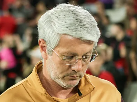 Odair Hellmann é criticado após eliminação do Athletico