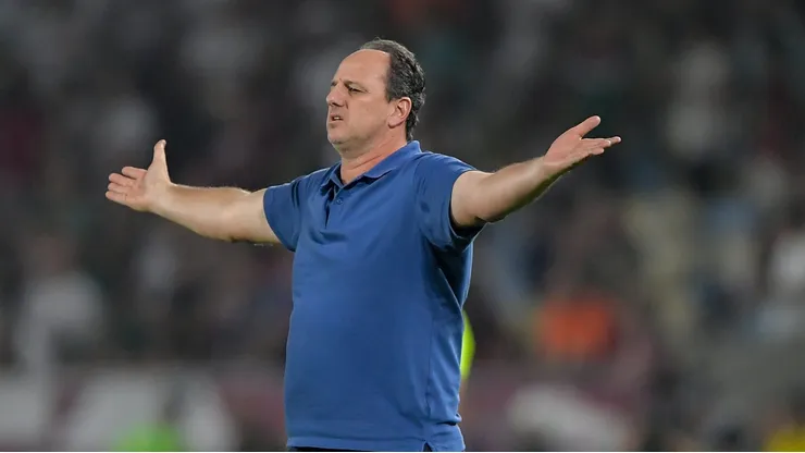 RJ - RIO DE JANEIRO - 10/09/2025 - COPA DO BRASIL 2025, FLUMINENSE X BAHIA - Rogerio Ceni tecnico do Bahia durante partida contra o Fluminense no estadio Maracana pelo campeonato Copa Do Brasil 2025. Foto: Thiago Ribeiro/AGIF