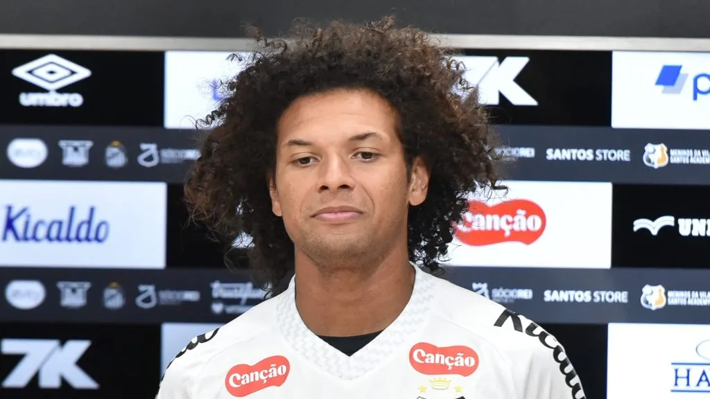 Bastidores sobre Arão no Santos (Imagem: Jota Erre/AGIF)