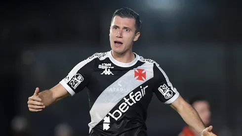 Lucas Piton jogador do Vasco durante partida contra o Operario no estadio Sao Januario pelo campeonato Copa Do Brasil 2025. Foto: Thiago Ribeiro/AGIF