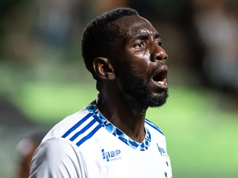 Bolasie é advertido no Cruzeiro após provocar o Atlético-MG