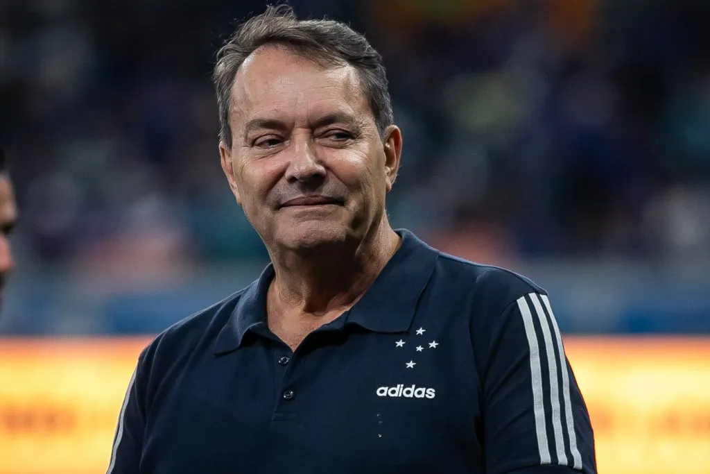 Pedro Lourenco Dirigente do Cruzeiro durante partida contra o Atletico-MG no estadio Mineirao pelo campeonato Brasileiro A 2025. Foto: Fernando Moreno/AGIF