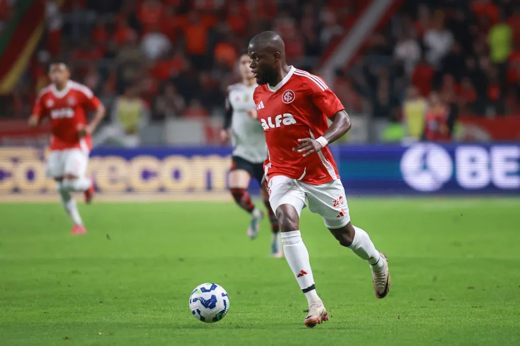 Enner Valencia atuando no Internacional em 2025 – Foto: Maxi Franzoi/AGIF