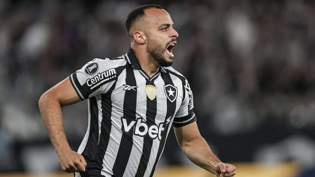 Arthur Cabral retorna em Grêmio x Botafogo. Foto: AGIF