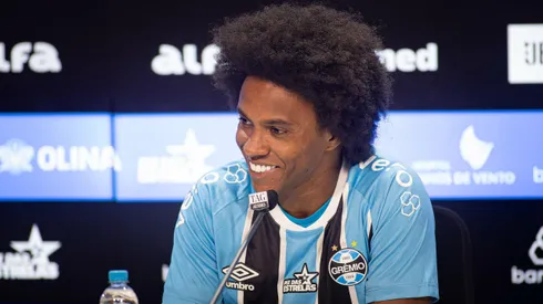 Willian fala aos jornalista durante sua apresentacao oficial como jogador do Gremio em coletiva de imprensa realizada no Arena do Gremio.