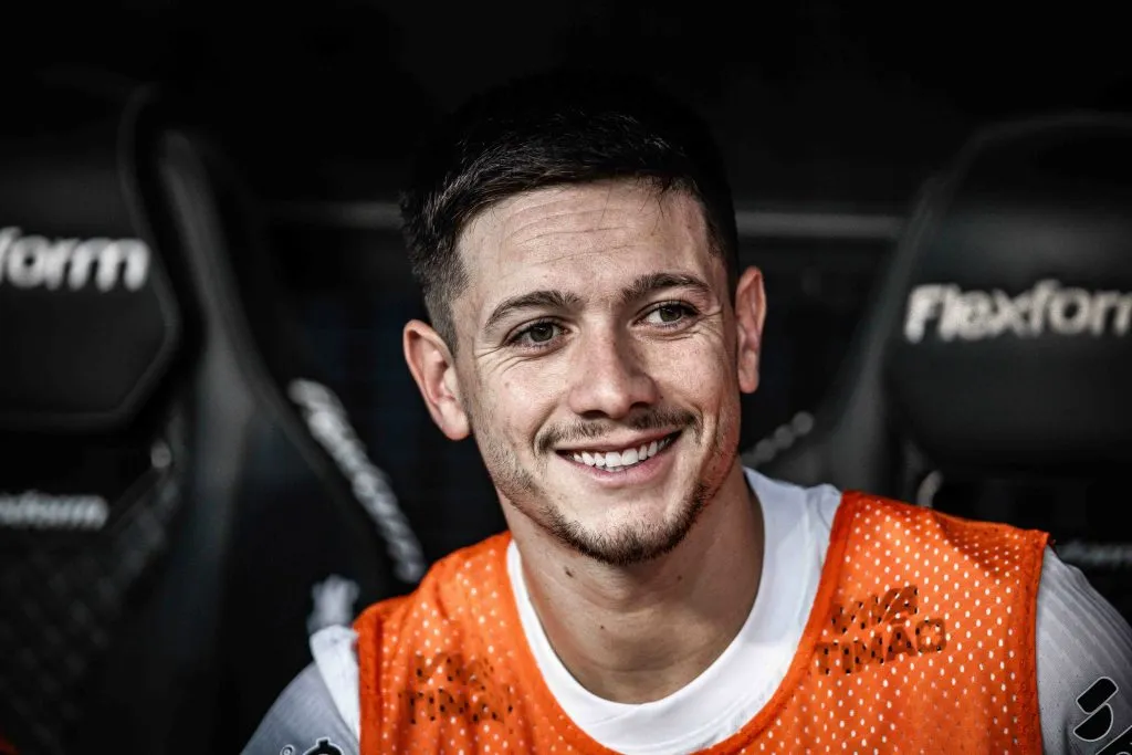 SP – SAO PAULO – 02/03/2025 – PAULISTA 2025, CORINTHIANS X MIRASSOL – Rodrigo Garro jogador do Corinthians durante chegada da equipe para partida contra o Mirassol no estadio Arena Corinthians pelo campeonato Paulista 2025. Foto: Leonardo Lima/AGIF