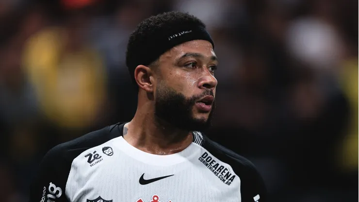 Depay se pronunciou no Corinthians.
