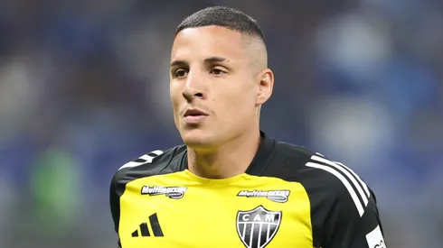 Guilherme Arana foi expulso em Cruzeiro x Atlético-MG