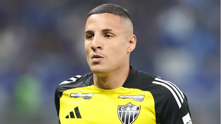 Guilherme Arana foi expulso em Cruzeiro x Atlético-MG