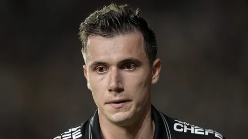 Lucas Piton jogador do Vasco durante partida contra o Botafogo no estadio Sao Januario pelo campeonato Copa Do Brasil 2025. Foto: Thiago Ribeiro/AGIF