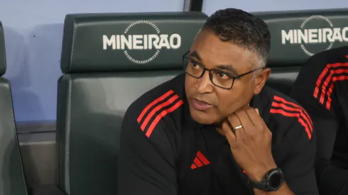 Roger Machado durante jogo do Internacional. Foto: Gilson Lobo/AGIF