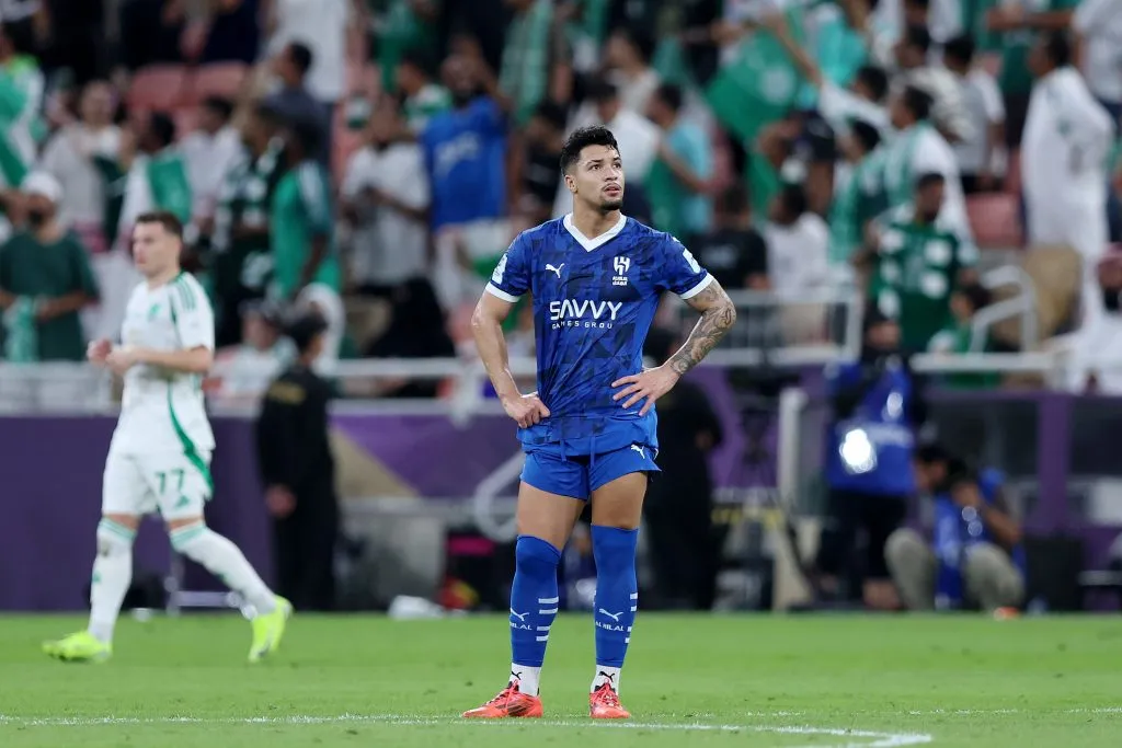 JEDDAH, SAUDI ARABIA – APRIL 29: Marcos Leonardo of Al Hilal reacts after Ivan Toney of Al-Ahli Saudi scored his team’s second goal during the AFC Champions League Elite Semi Final between Al Hilal and Al Ahli at King Abdullah Sports City Hall Stadium on April 29, 2025 in Jeddah, Saudi Arabia. (Photo by Yasser Bakhsh/Getty Images)