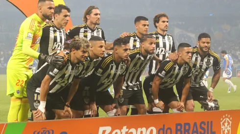 MG – BELO HORIZONTE – 11/09/2025 – COPA DO BRASIL 2025, CRUZEIRO X ATLETICO-MG – Jogadores do Atletico-MG durante entrada em campo para partida contra o Cruzeiro no estadio Mineirao pelo campeonato Copa Do Brasil 2025. Foto: Gilson Lobo/AGIF