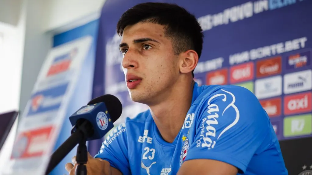 Sanabria durante entrevista coletiva no CT do Bahia