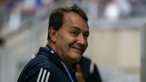 MG – BELO HORIZONTE – 04/05/2025 – BRASILEIRO A 2025, CRUZEIRO X FLAMENGO – Pedrinho Dirigente do Cruzeiro durante partida contra o Flamengo no estadio Mineirao pelo campeonato Brasileiro A 2025. Foto: Fernando Moreno/AGIF