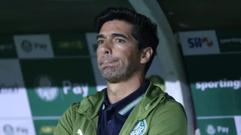 SP – SAO PAULO – 25/08/2025 – BRASILEIRO A 2025, PALMEIRAS X SPORT – Abel Ferreira tecnico do Palmeiras durante a partida contra o Sport no Allianz Parque em Sao Paulo (SP), pelo campeonato Brasileiro A 2025. Foto: Marlon Costa/AGIF