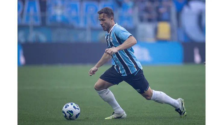 RS - PORTO ALEGRE - 13/09/2025 - BRASILEIRO A 2025, GREMIO X MIRASSOL - Arthur jogador do Gremio durante partida contra o Mirassol no estadio Arena do Gremio pelo campeonato Brasileiro A 2025. Foto: Maxi Franzoi/AGIF