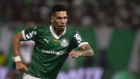 SP - BARUERI - 11/05/2025 - BRASILEIRO A 2025, PALMEIRAS X SAO PAULO - Paulinho jogador do Palmeiras durante partida contra o Sao Paulo no estadio Arena Barueri pelo campeonato Brasileiro A 2025. Foto: Anderson Romao/AGIF