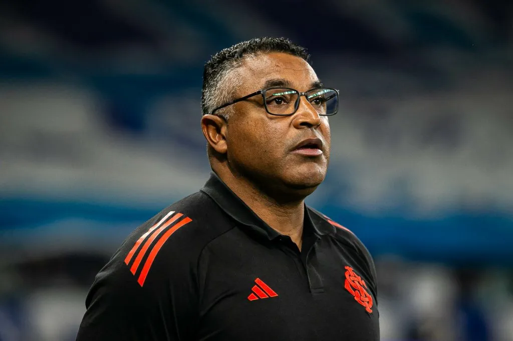 Multa rescisória de Roger Machado é estimada entre R$ 5 milhões e R$ 7 milhões. Foto: Fernando Moreno/AGIF