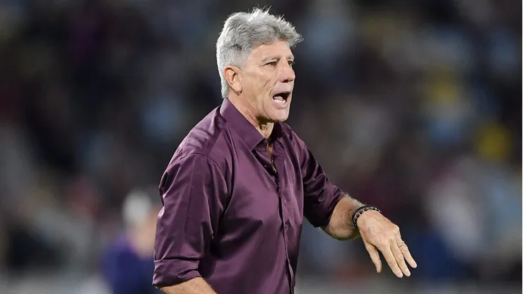Renato durante confronto contra o Corinthians no Brasileirão 2025.