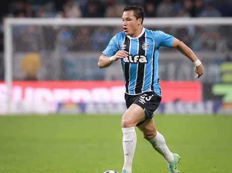 Lateral-esquerdo Marlon comenta permanência no Grêmio: “Vim para ficar”
