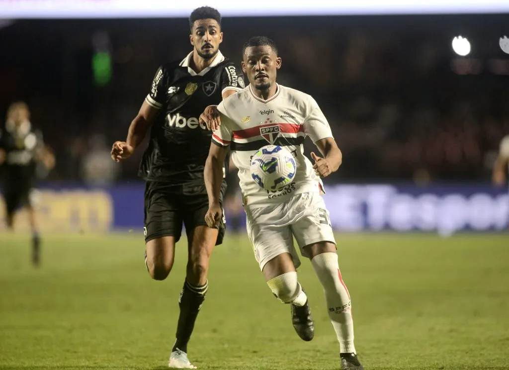 Sabino jogador do Sao Paulo durante partida contra o Botafogo no estadio Morumbi pelo campeonato Brasileiro A 2025. Foto: Alan Morici/AGIF