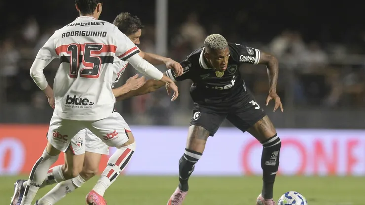 Danilo em São Paulo x Botafogo pelo Brasileirão 2025. Foto: Alan Morici/AGIF